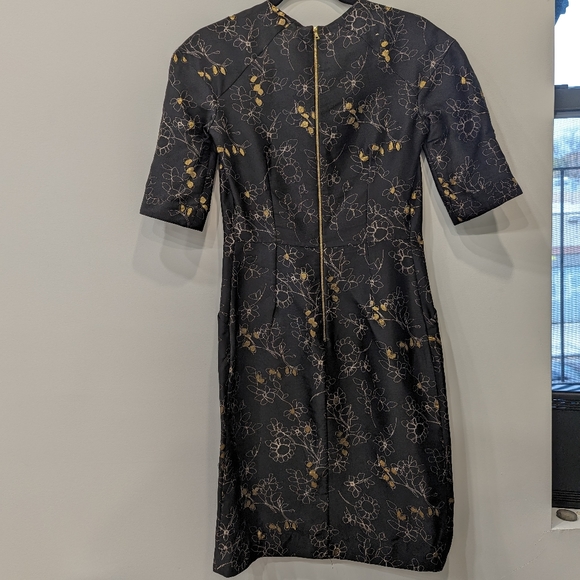 Marni Short Sleeve Dress with Pockets! - Picture 3 of 5